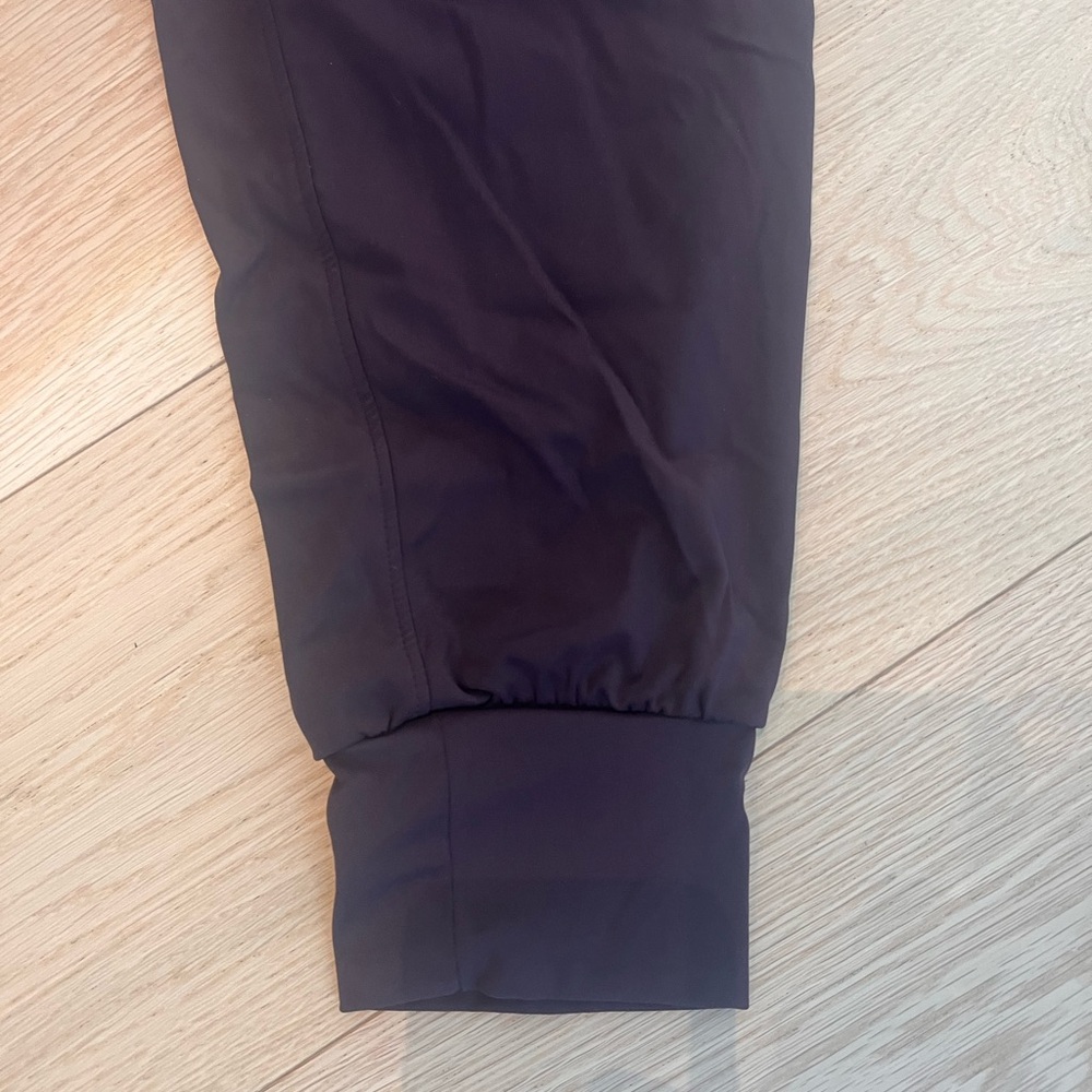 Santiny Deep Red Jogger Pants Size M - Picture 7 of 12
